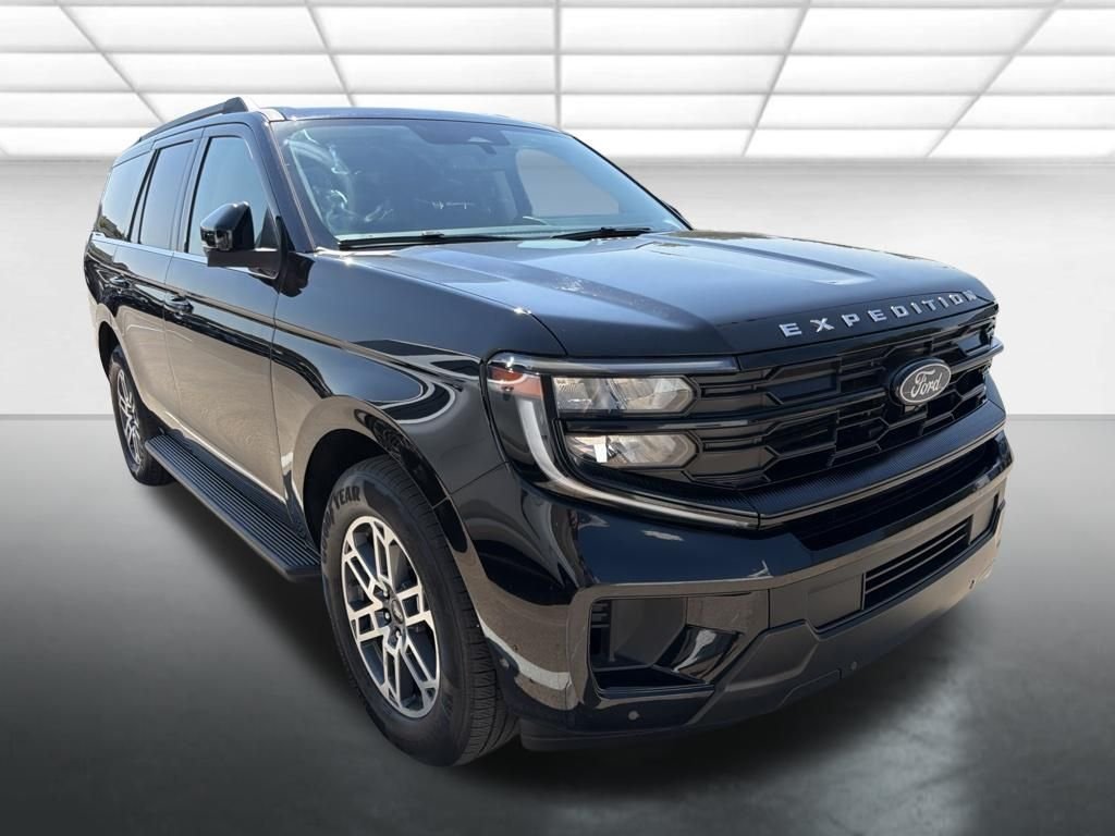 Used 2025 Black Ford Active image 1