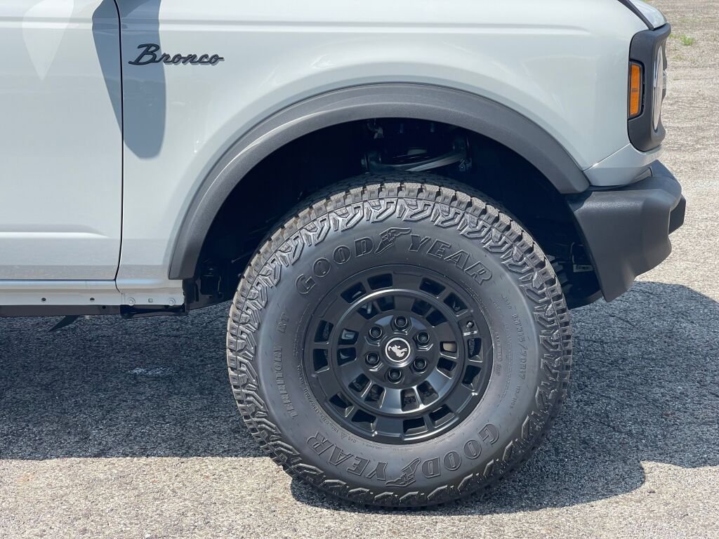 New 2026 Avalanche Gray Ford Big Bend image 26