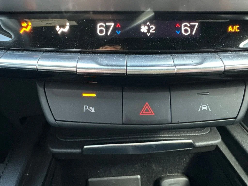 Used 2025 Black Cadillac Premium Luxury image 19