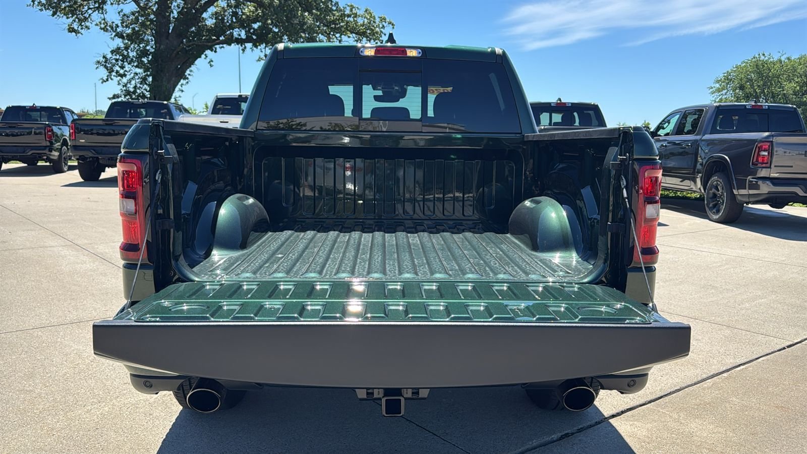New 2026 Serrano-Green Metallic Exterior Paint RAM Big Horn/Lone Star image 16