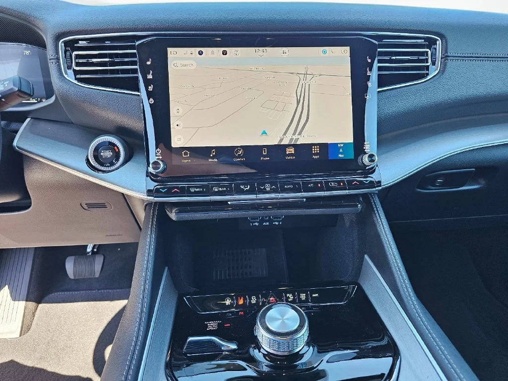 New 2026 Ghost Exterior Paint Jeep Limited Altitude image 25