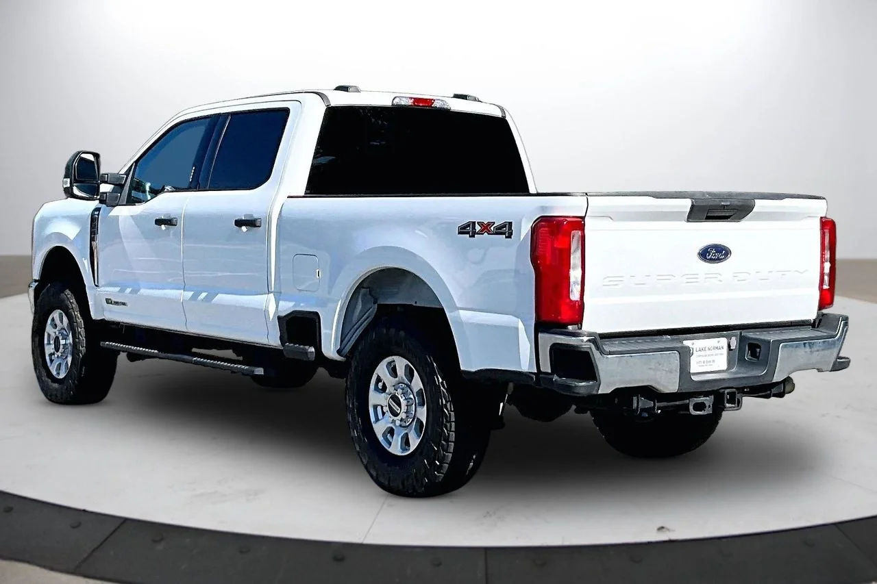 Used 2023 White Ford XLT image 7