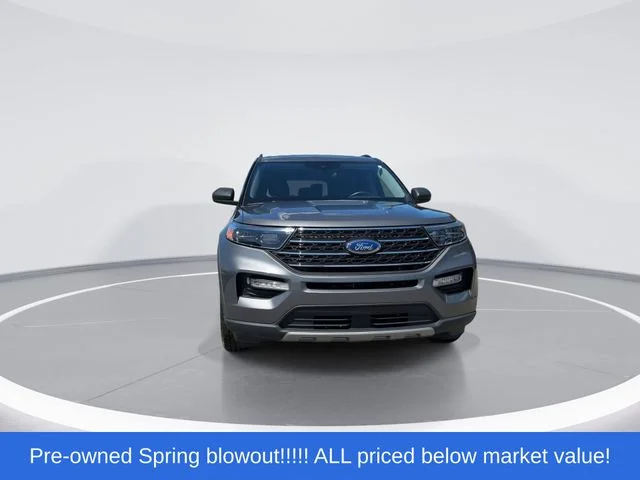 Used 2023 Gray Ford XLT image 3