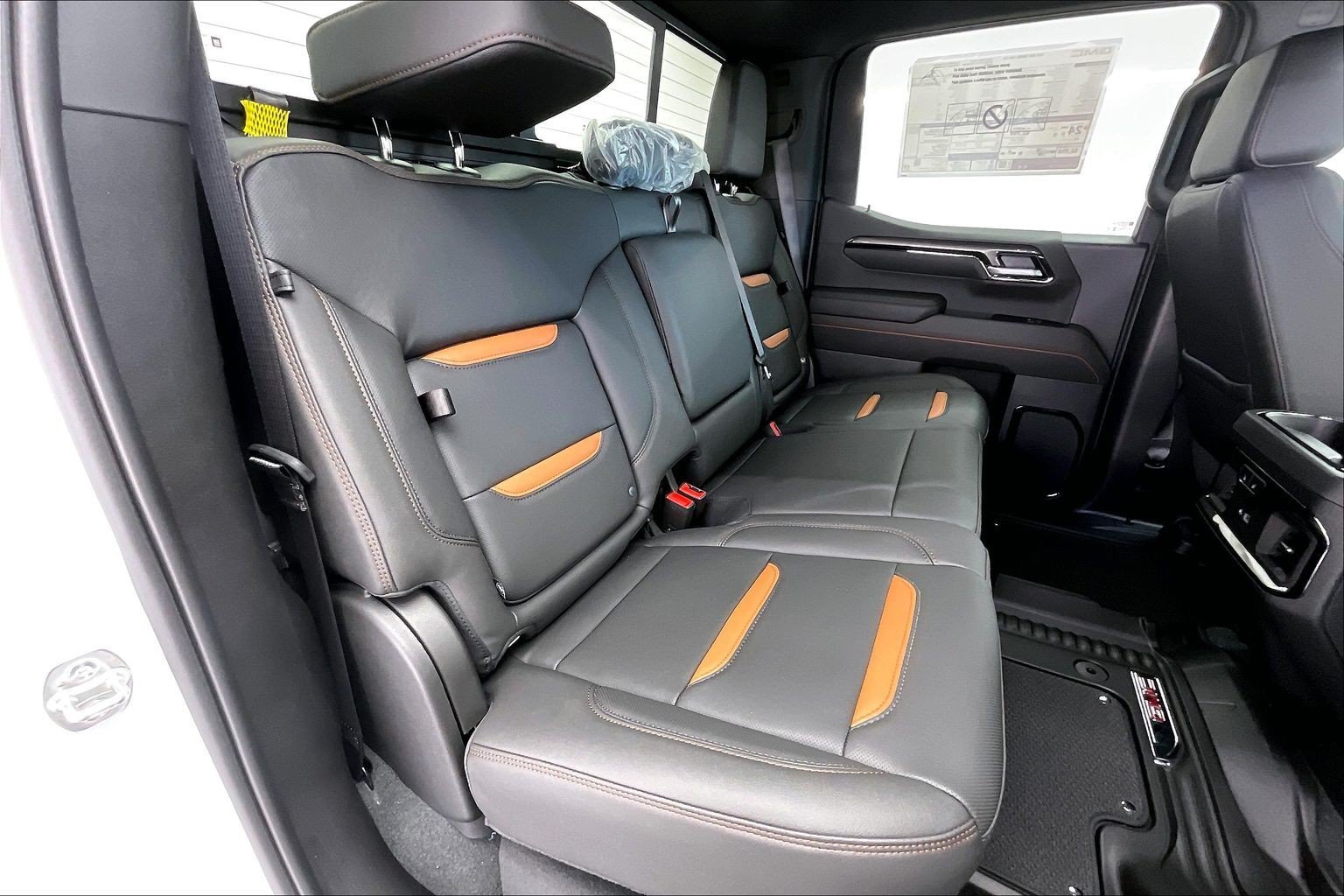 2026 GMC Sierra 1500 AT4 - Photo 10