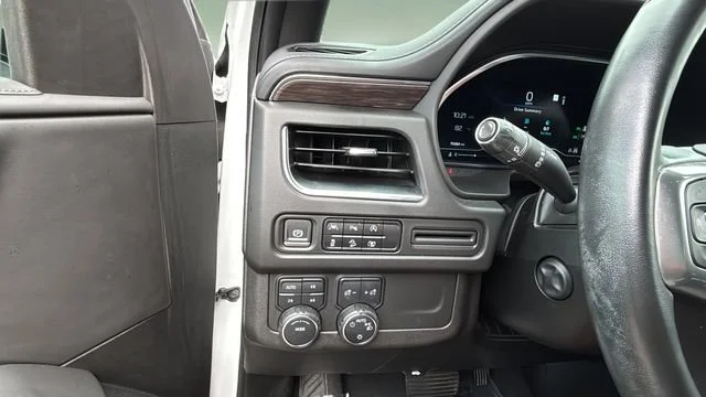 Used 2024 Summit White Chevrolet Z71 image 22
