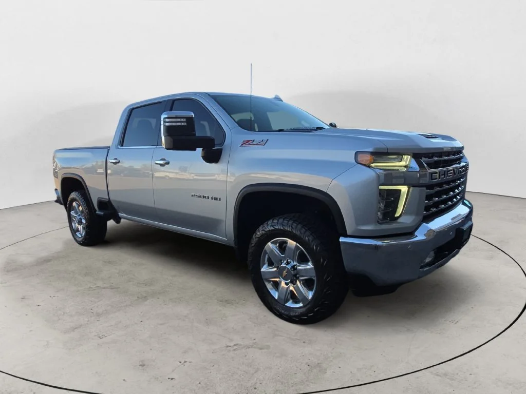 Used 2022 SILVER ICE METALLIC Chevrolet LTZ image 5