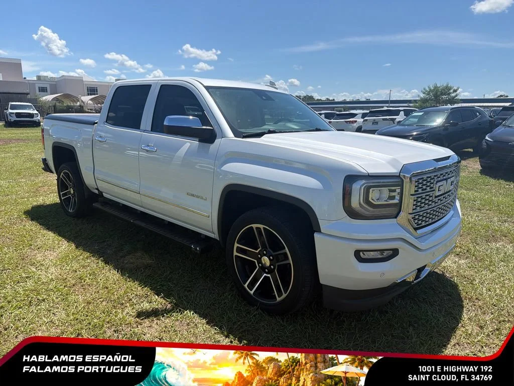 Used 2017 WHITE FROST TRICOAT GMC Denali image 7