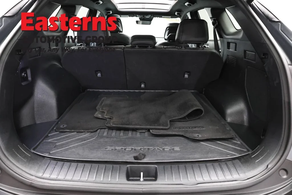 Used 2023 Gray Kia X-Line Prestige image 9