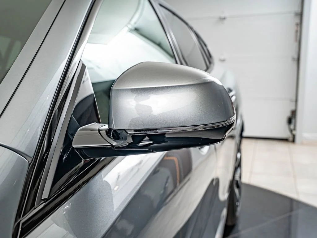 New 2027 Gray Metallic BMW xDrive40i image 9