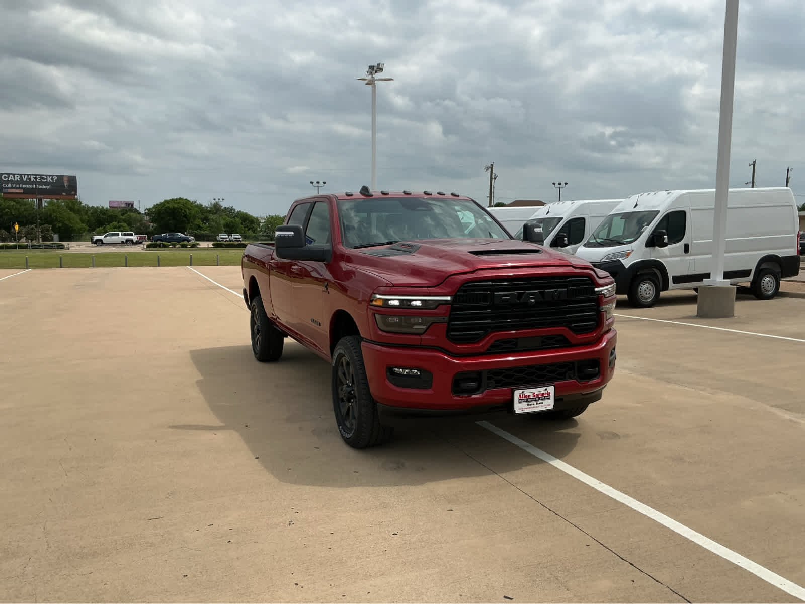 New 2026 Molten Red Pearl-Coat Exterior Paint RAM Laramie image 4
