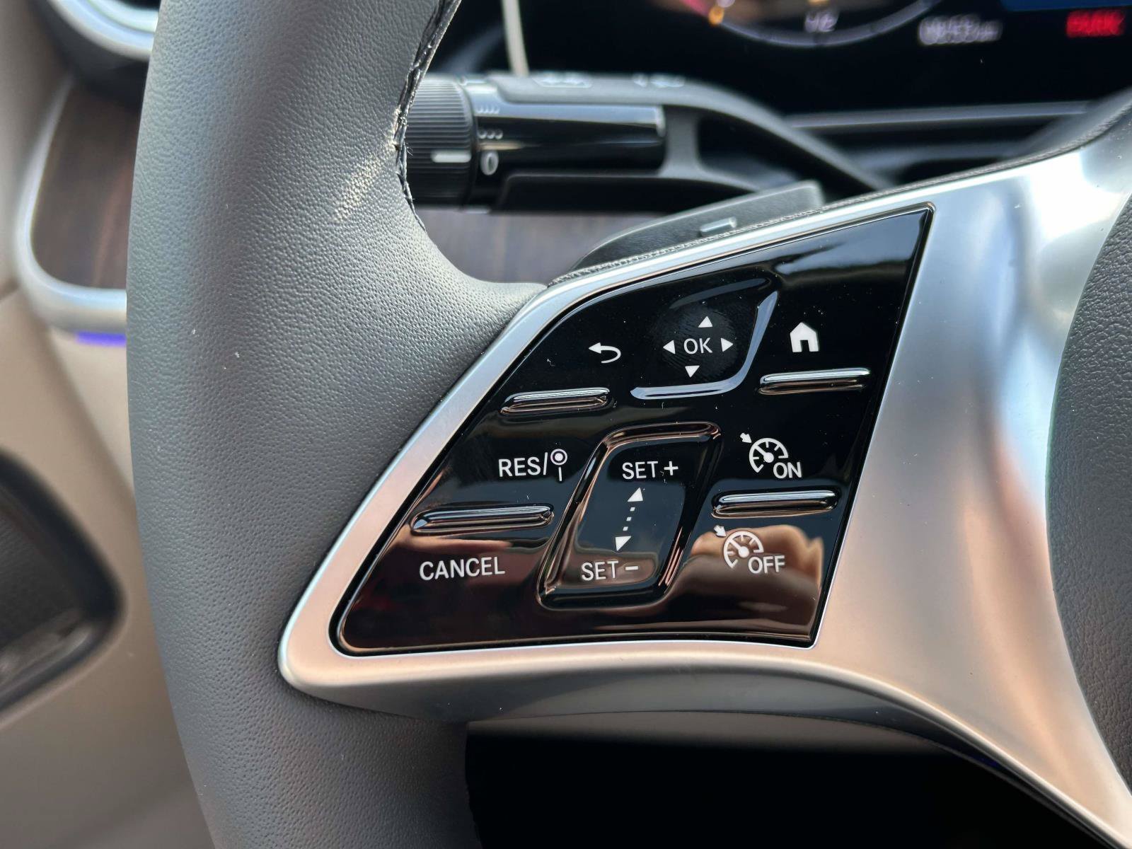 New 2026 Polar White Mercedes-Benz C 300 4MATIC® Sedan image 26