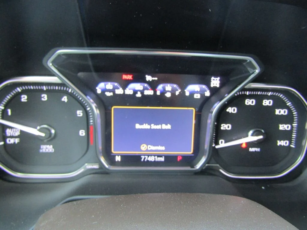 Used 2021 White GMC SLT image 31