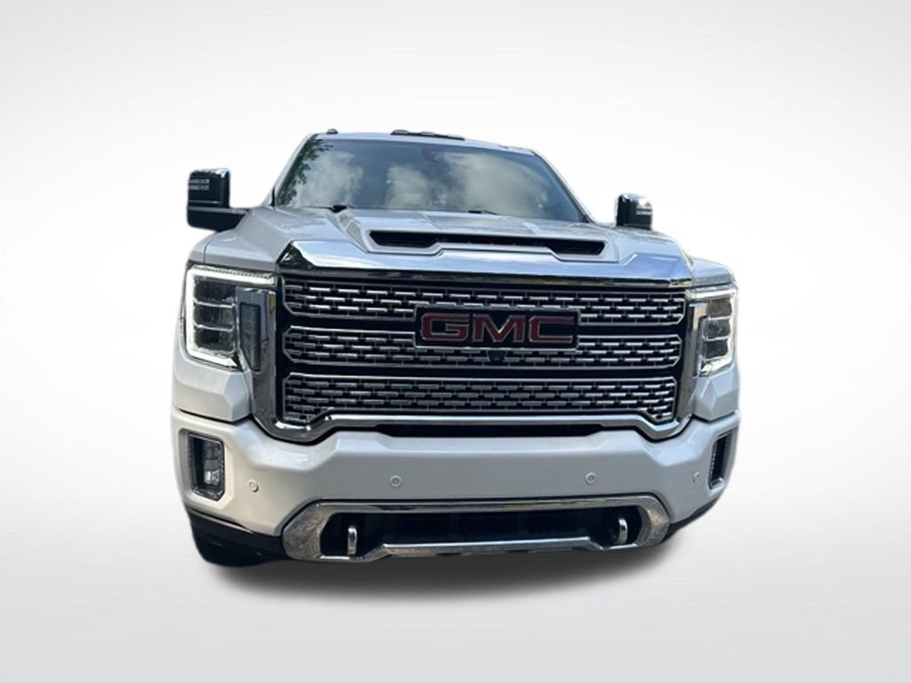 Used 2021 WHITE FROST TRICOAT GMC Denali image 9