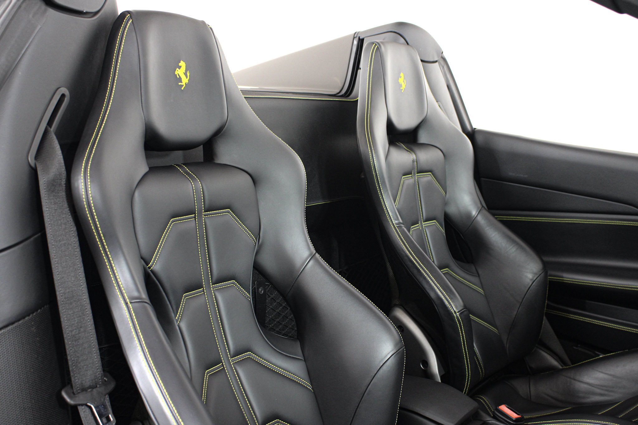 Used 2017 Black Ferrari  image 29