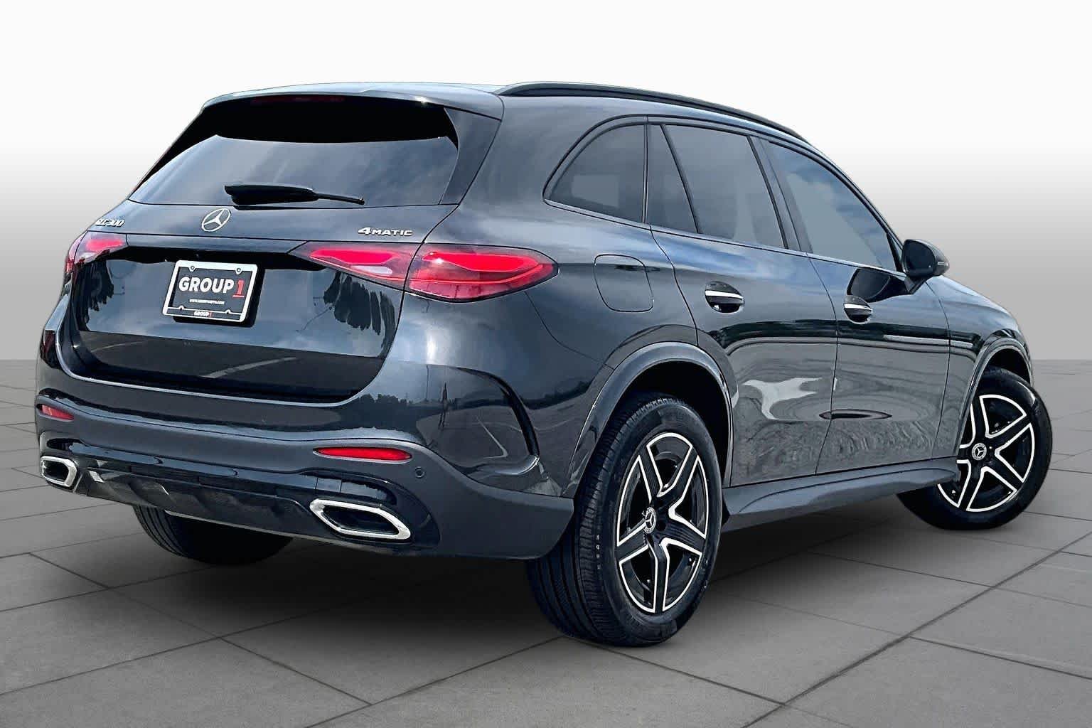 Used 2025 Graphite Grey Metallic Mercedes-Benz GLC 300 image 13