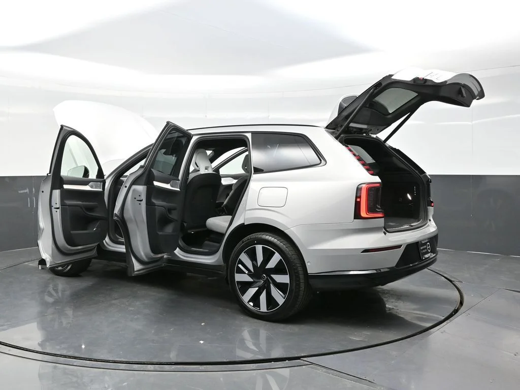 2025 Volvo EX90 Ultra - Photo 44