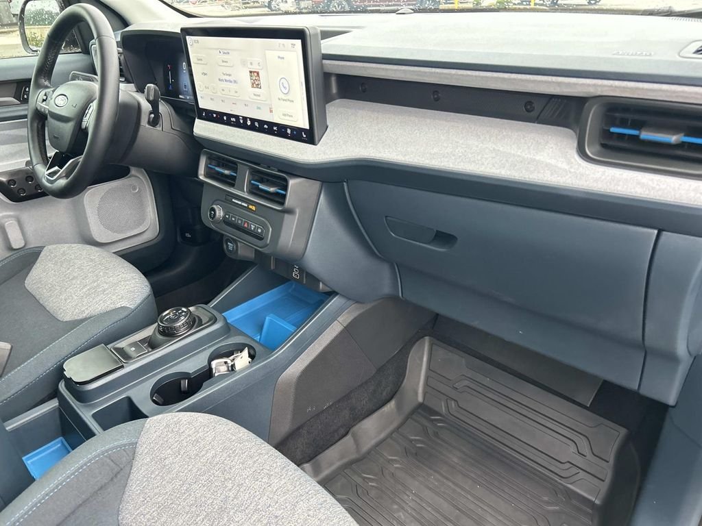 Used 2025 Azure Gray Metallic Ford XLT image 22