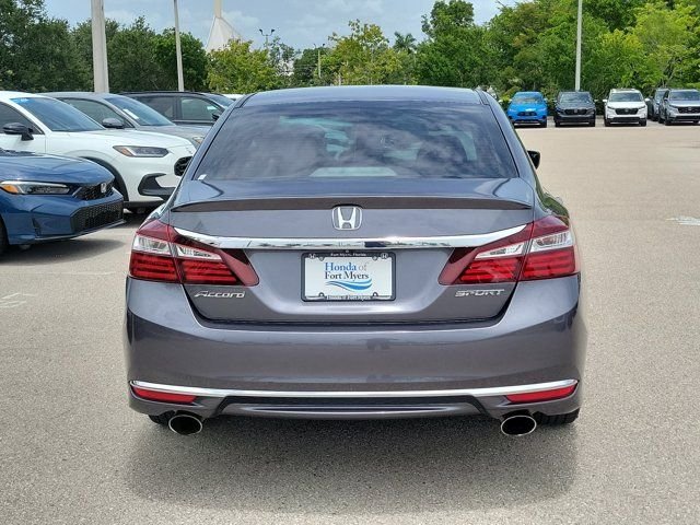 Used 2017 Modern Steel Metallic Honda Sport image 5