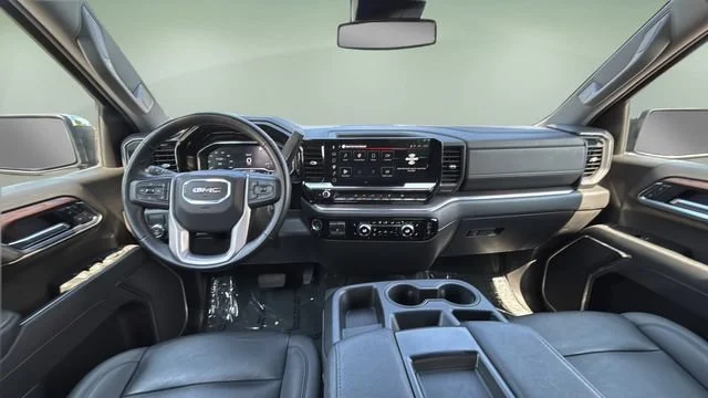 Used 2025 Onyx Black GMC SLT image 16