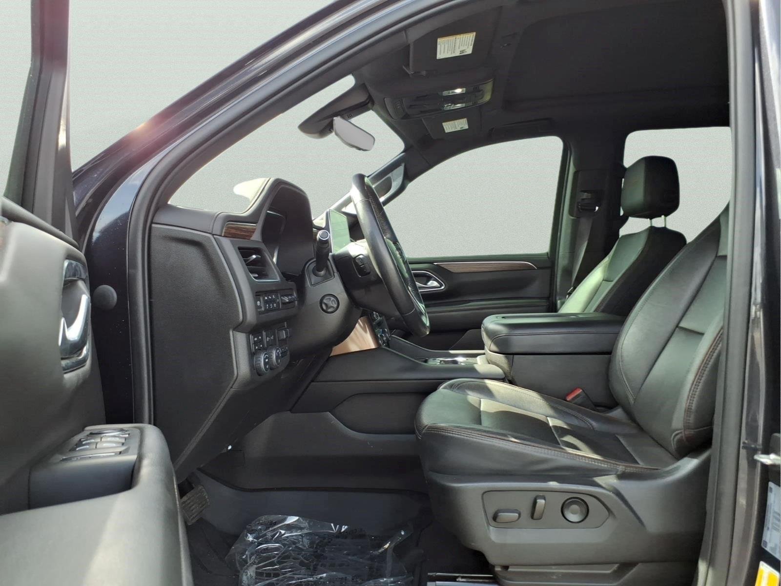 Used 2022 Dark Ash Metallic Chevrolet High Country image 17