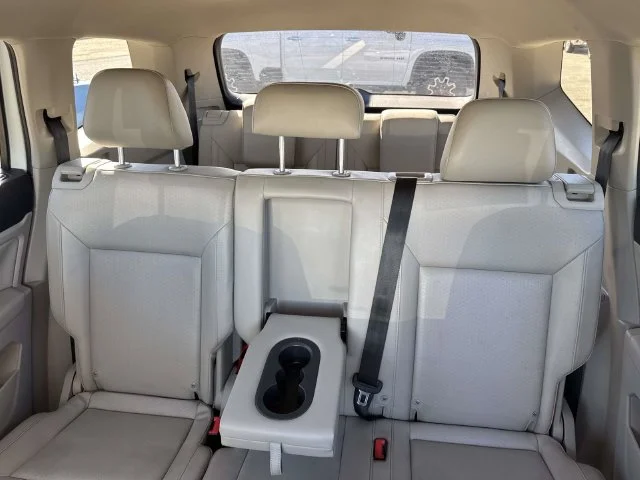 Used 2018 White Volkswagen 3.6L V6 SE image 46