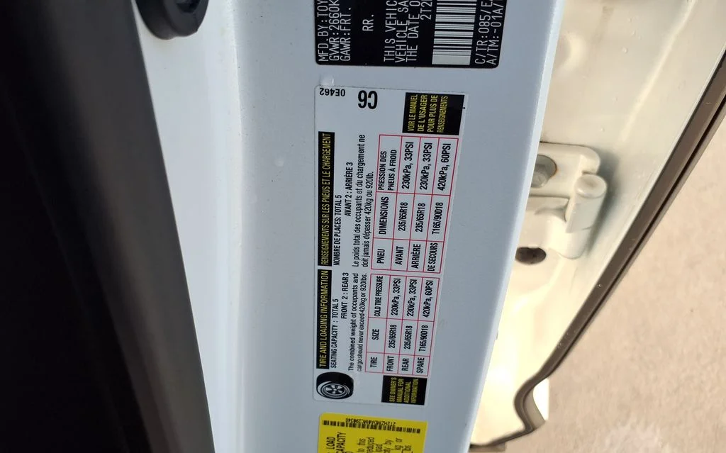 Used 2021 White Lexus 350 image 33