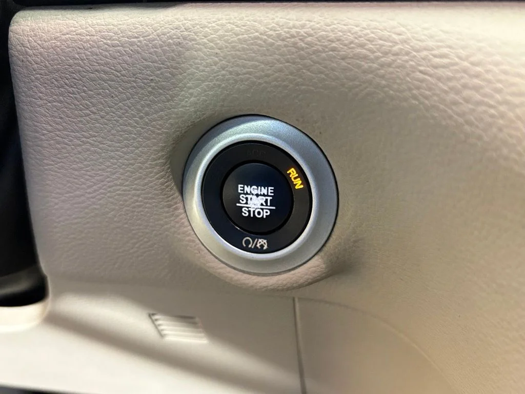 Used 2017 White Chrysler Limited image 23