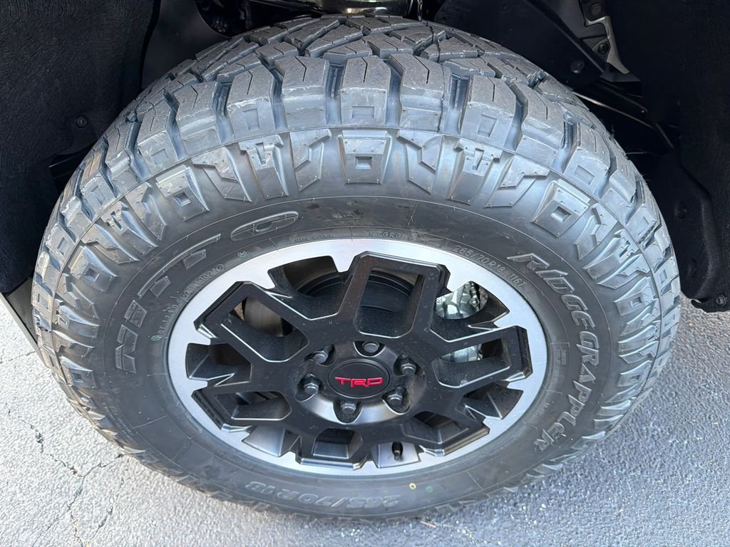 2025 Toyota Tacoma TRD Off Road - Photo 11