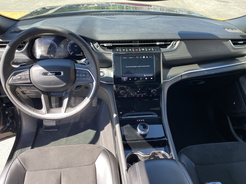 Used 2023 Black Jeep Altitude image 15