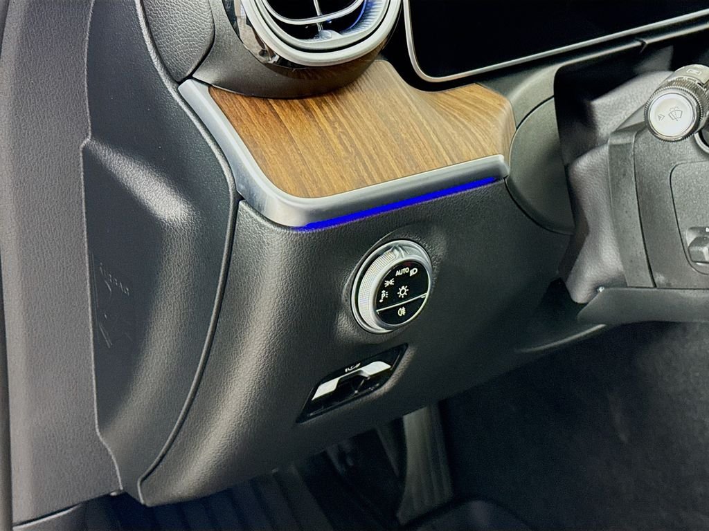 Used 2025 Silver Mercedes-Benz C 300 image 11