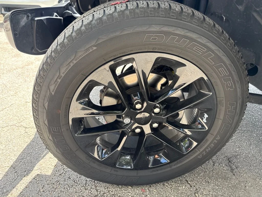 Used 2021 Gray Jeep Unlimited Sahara High Altitude image 11