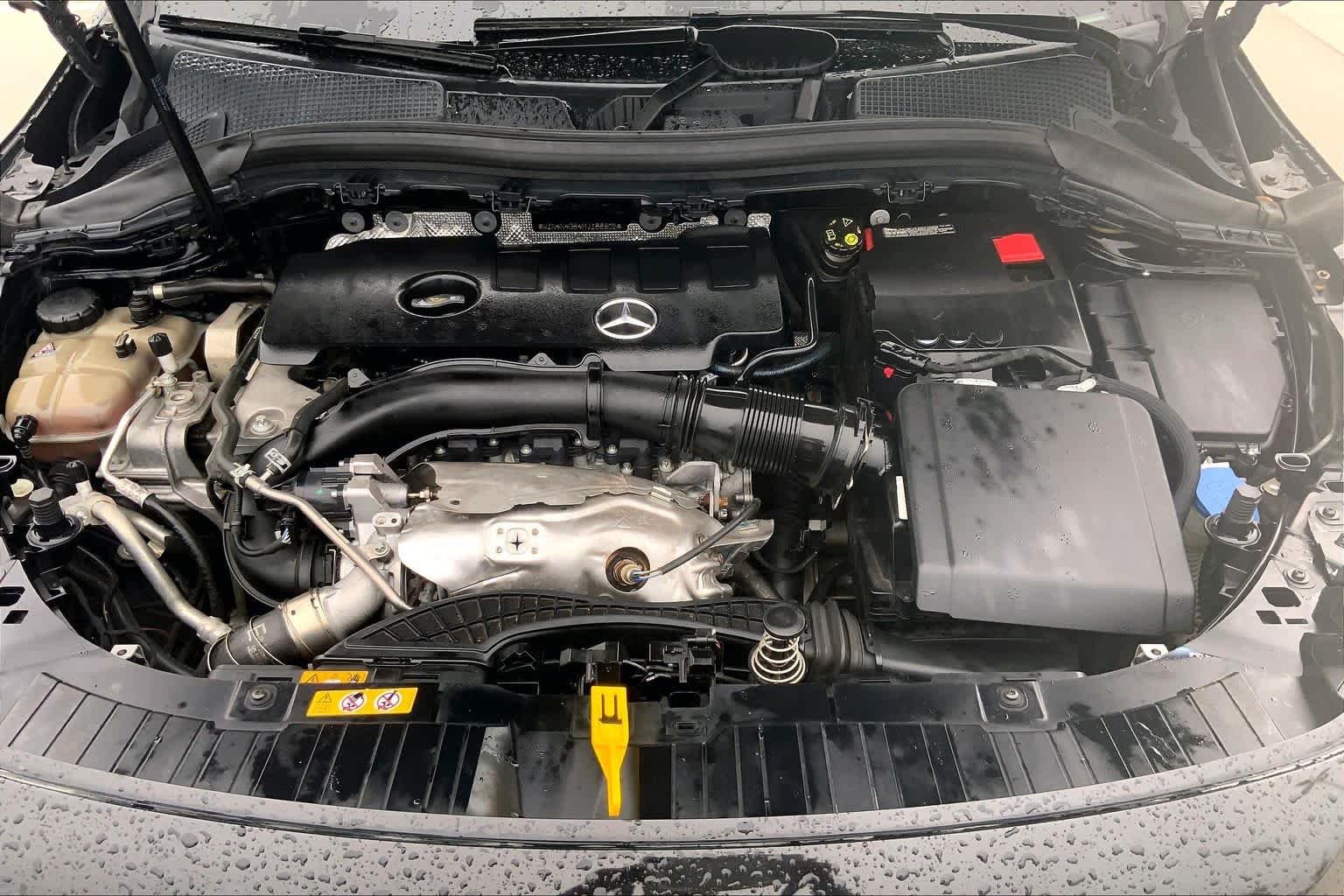 Used 2021 Night Black Mercedes-Benz GLA 250 image 27