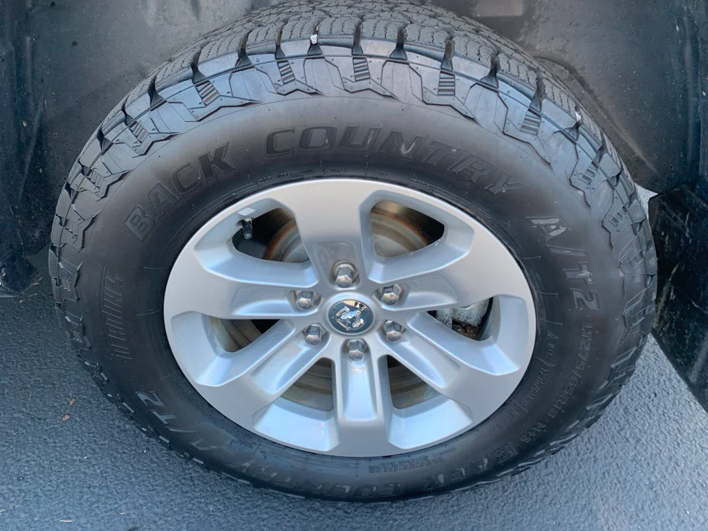 Used 2020 Bright White Clearcoat Ram Laramie image 11