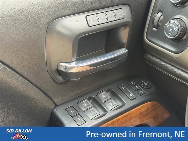 Used 2019 Graphite Metallic Chevrolet High Country image 15