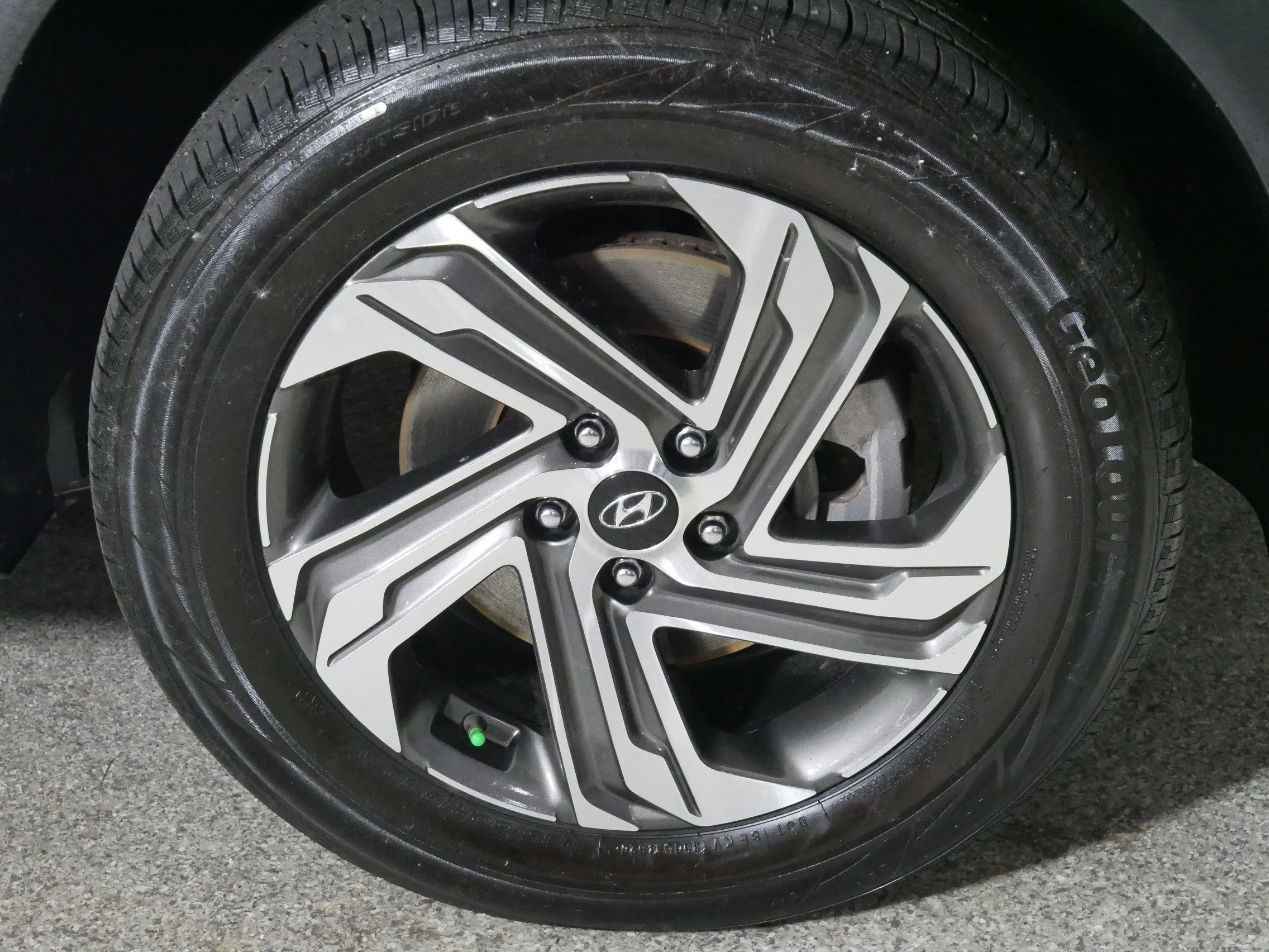 Used 2022 Hampton Gray Hyundai SEL image 15