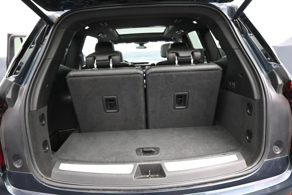 Used 2020 Gray Cadillac Premium Luxury image 28