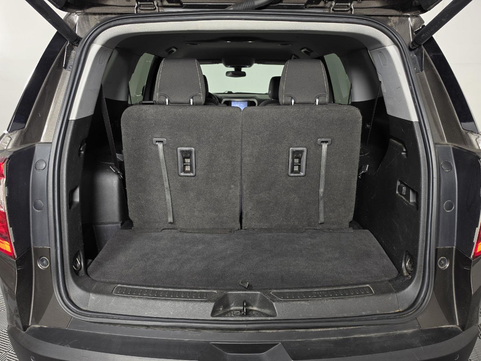 Used 2020 Smokey Quartz Metallic GMC SLE image 22