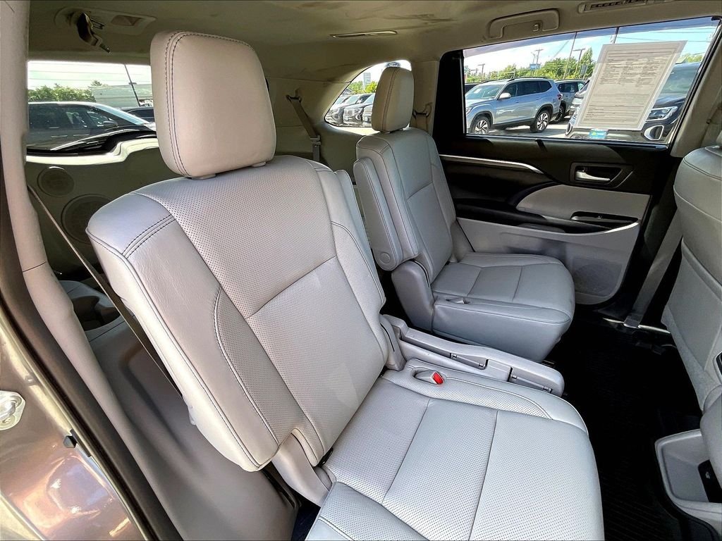 Used 2019 Predawn Gray Mica Toyota Limited Platinum image 15
