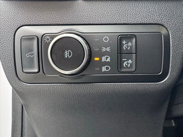 Used 2025 White Ford Outer Banks image 26