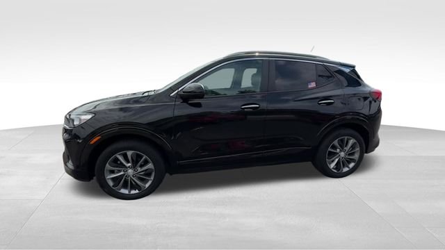 Used 2023 Black Buick Select image 3