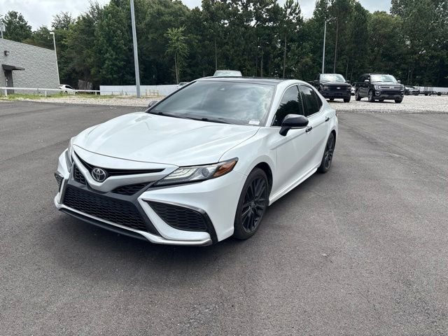 Used 2021 White Toyota XSE image 3
