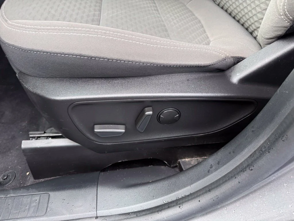 Certified Used 2022 Gray Ford SE image 16