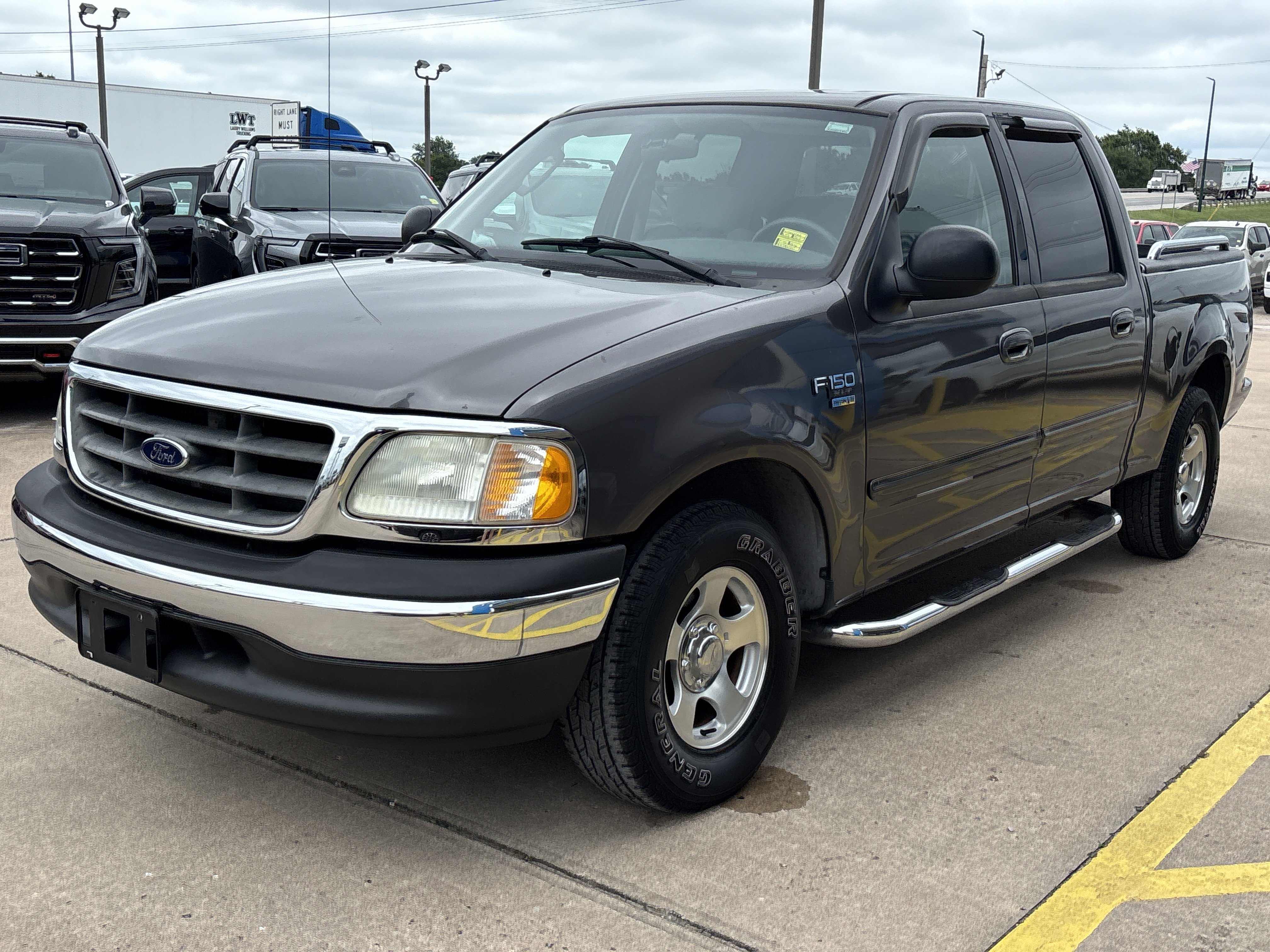 Used 2003 Gray Ford XLT image 9