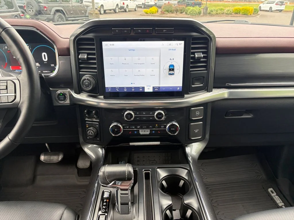 Used 2023 Silver Ford Lariat image 12