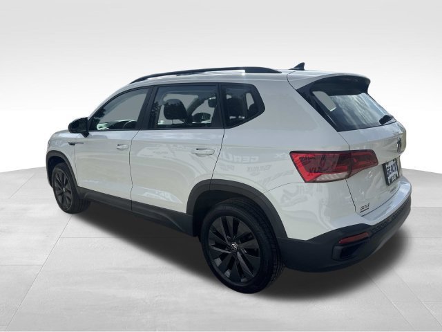 Used 2022  Volkswagen S image 8