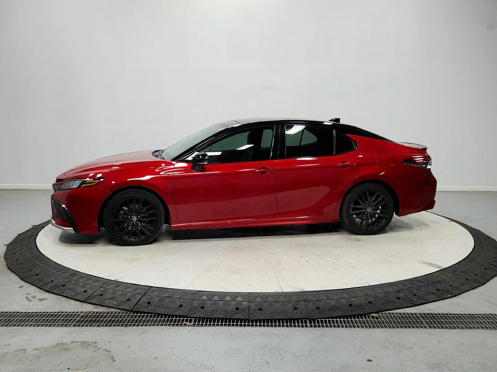 Used 2022 Red Toyota XSE image 5