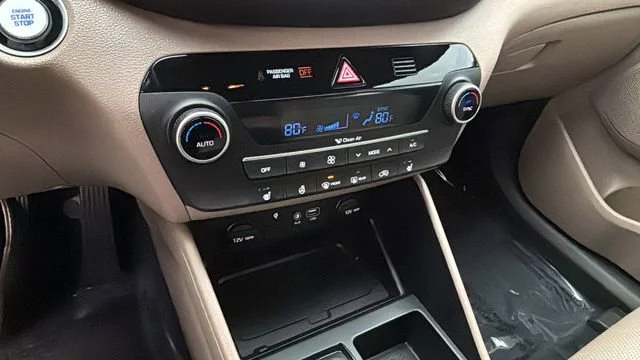 Used 2020 Gemstone Red Hyundai Limited image 30