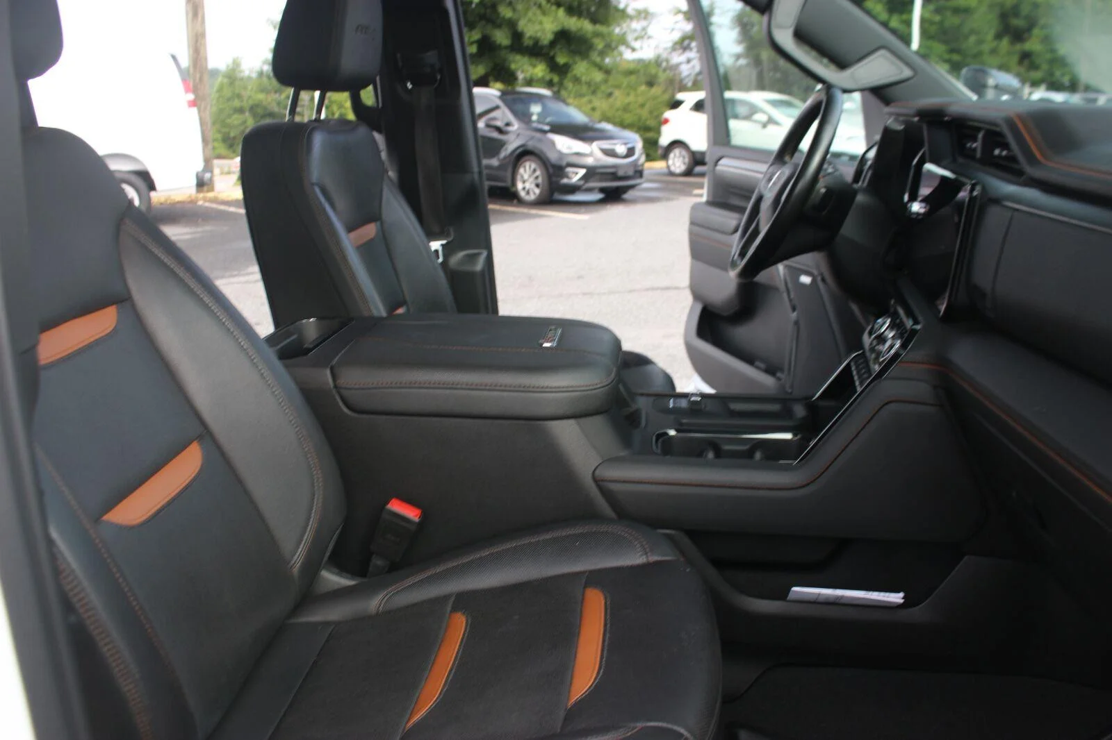 Used 2024 Summit White GMC AT4 image 35