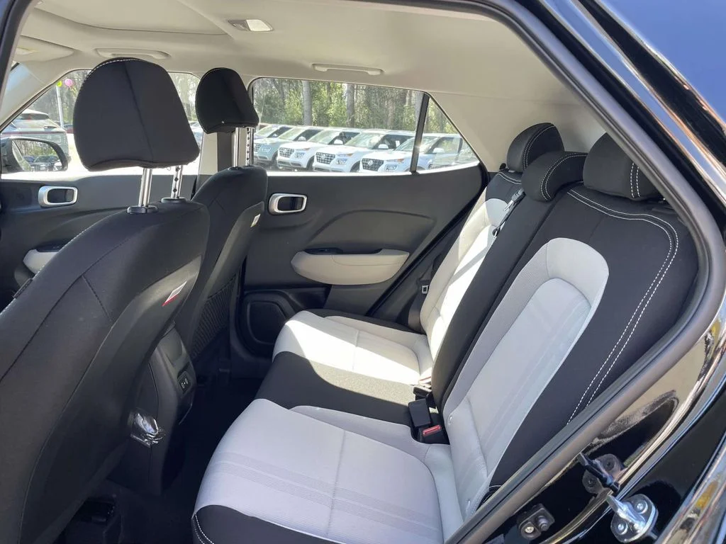 New 2026 Black Hyundai SEL image 10