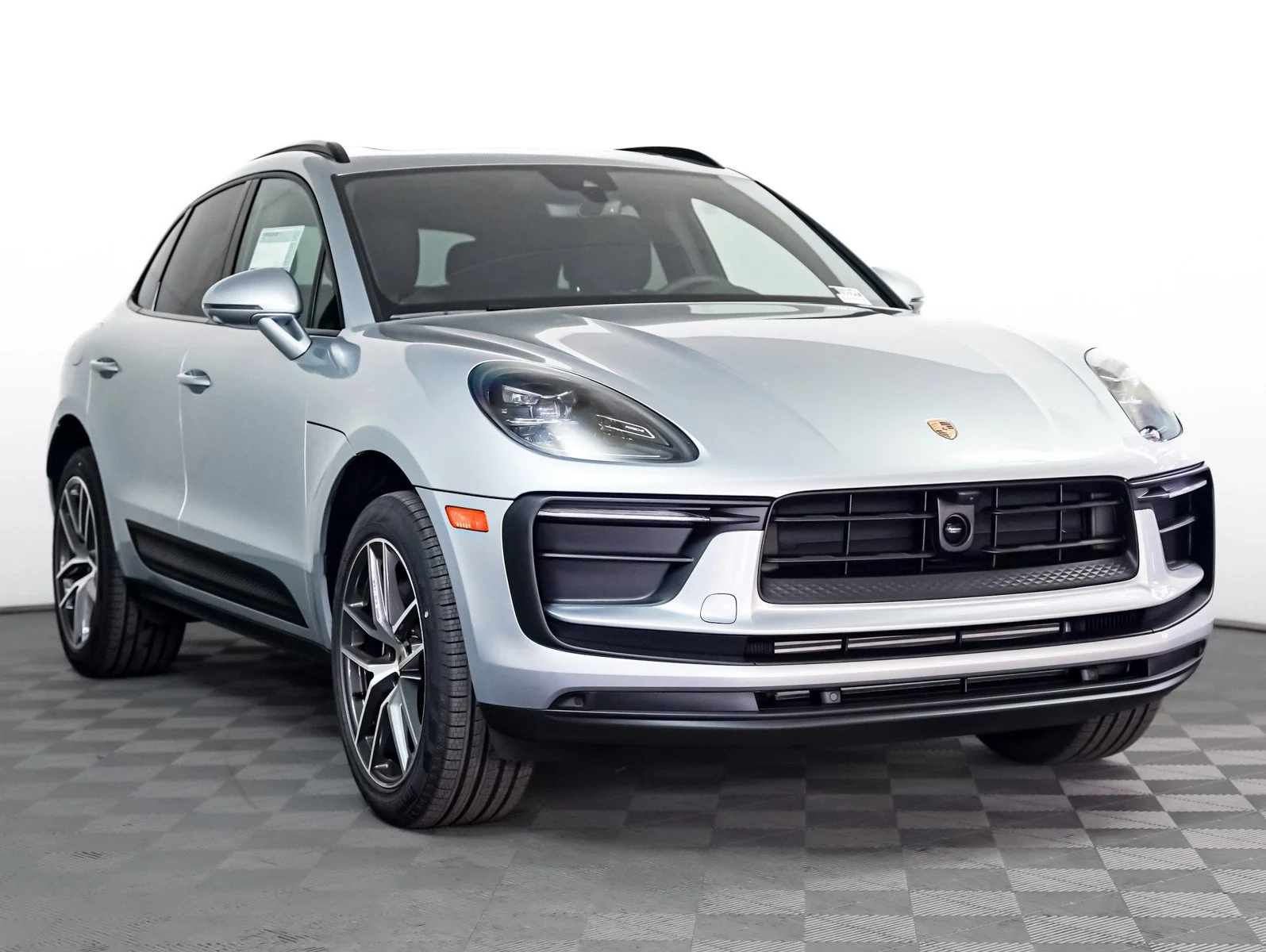 New 2026 DOLOMITE SILVER Porsche  image 7